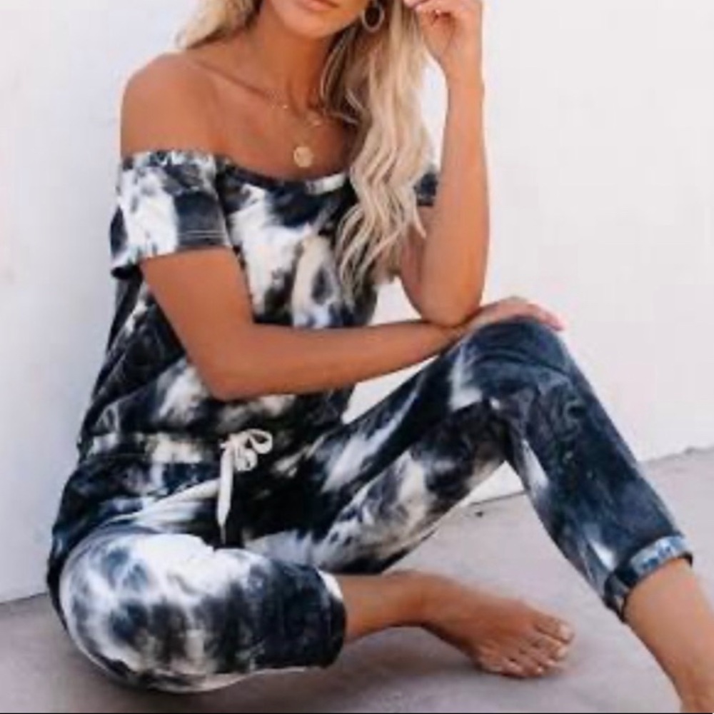 NWT ⭐️ VICI 💕Off the Shoulder Tie Dye Jumper